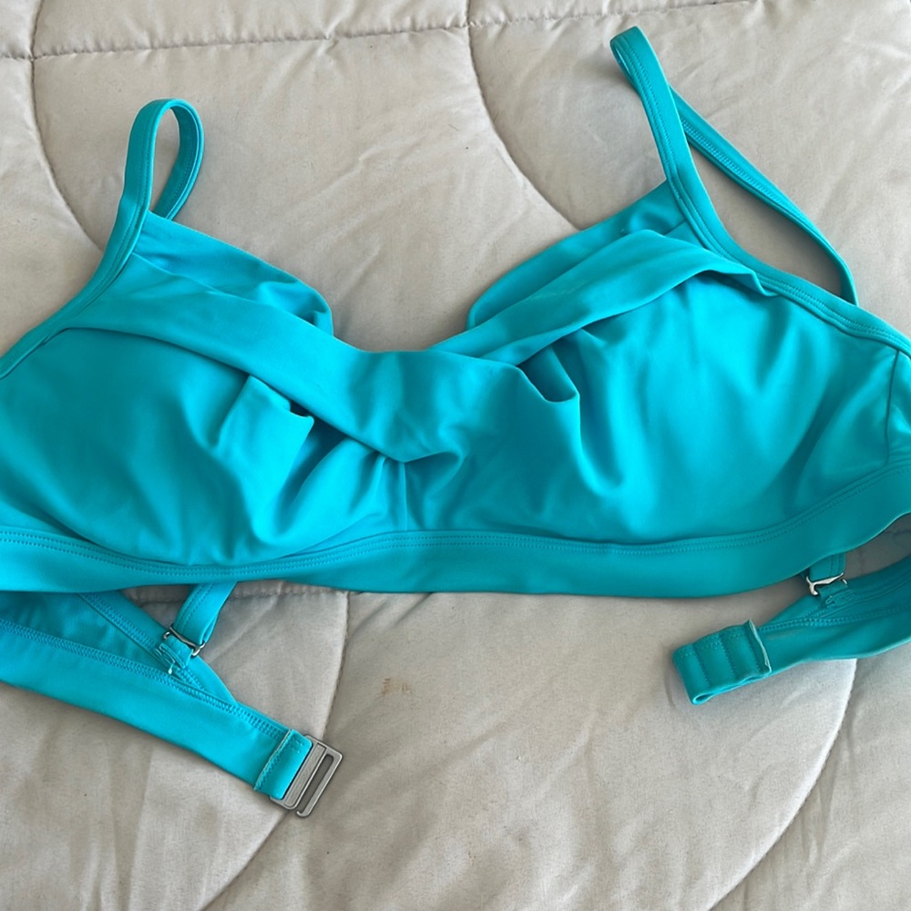Athleta Quick Dry Bikini Top 40 B/ C